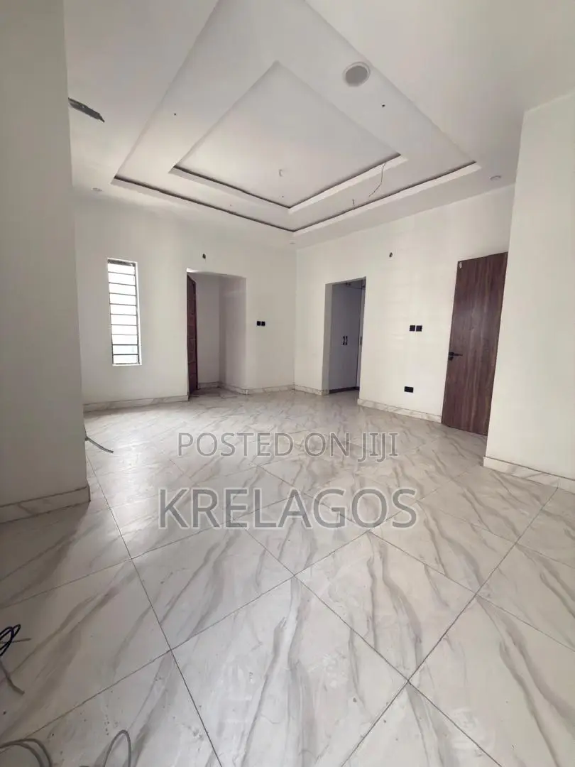 4bdrm Duplex in Orchid, Chevron for sale