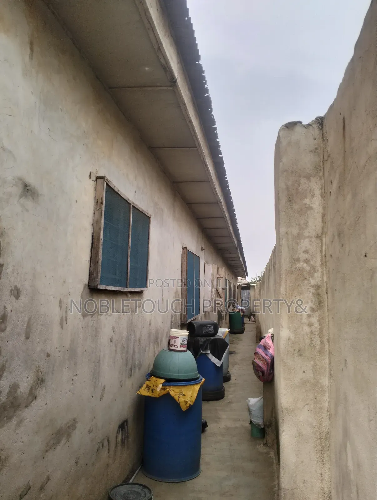 8bdrm Bungalow in Off Bayota Street for sale