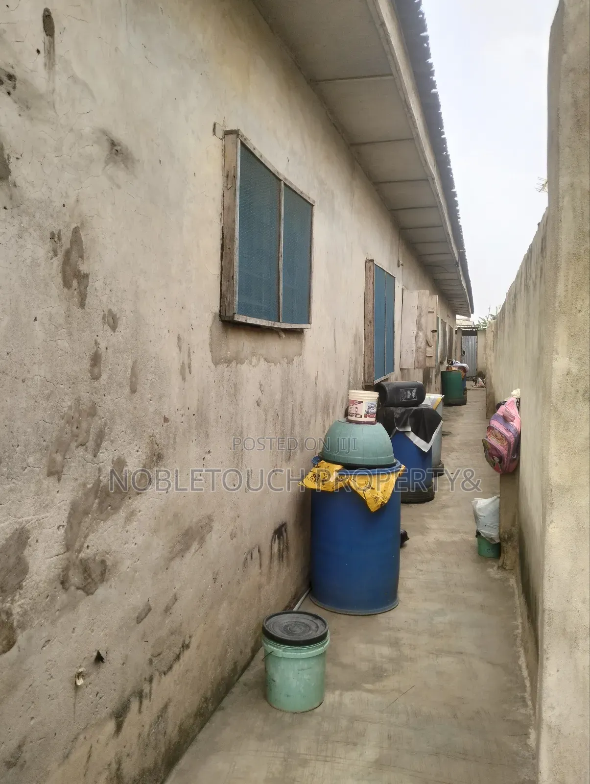 8bdrm Bungalow in Off Bayota Street for sale