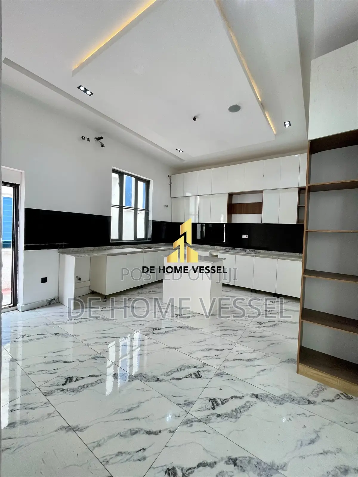 5bdrm Duplex in Lekki for sale