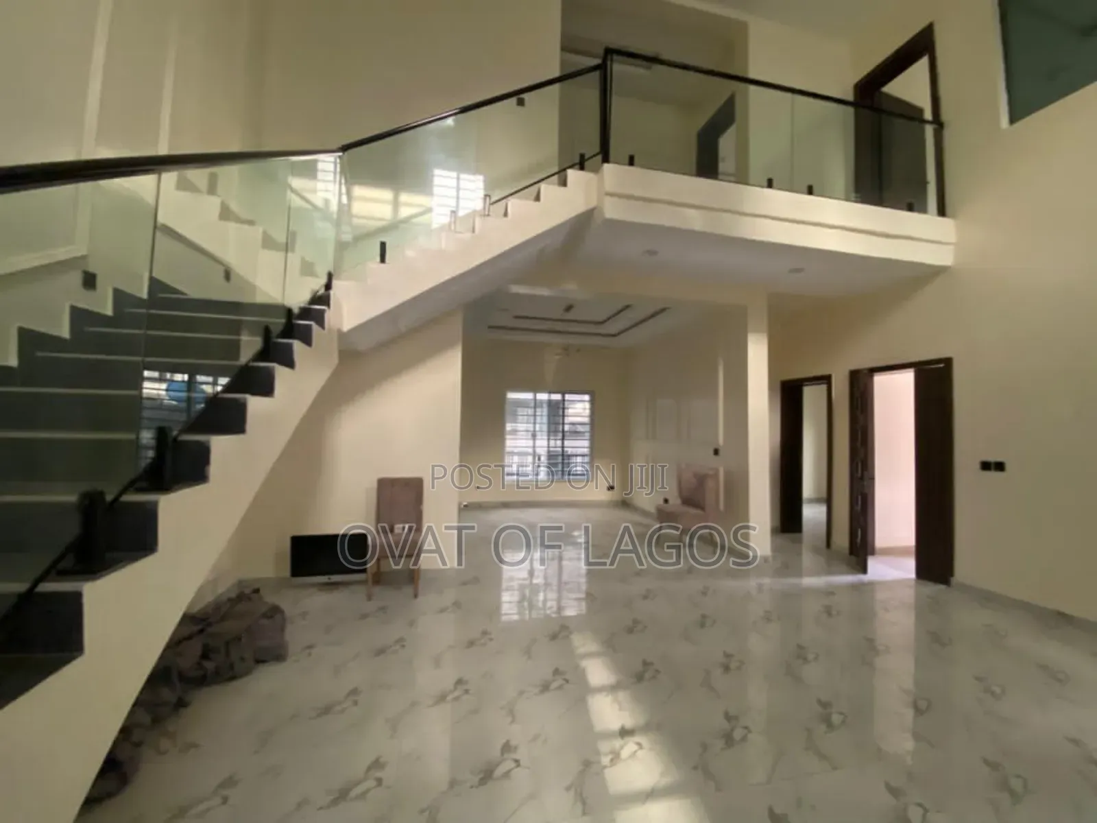 5bdrm Duplex in Ikota Villa for rent