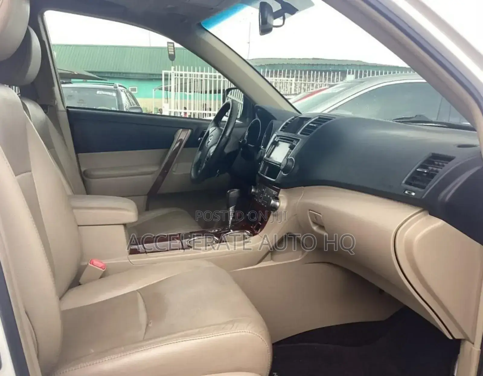 Toyota Highlander Limited 3.5l 4WD 2013 White