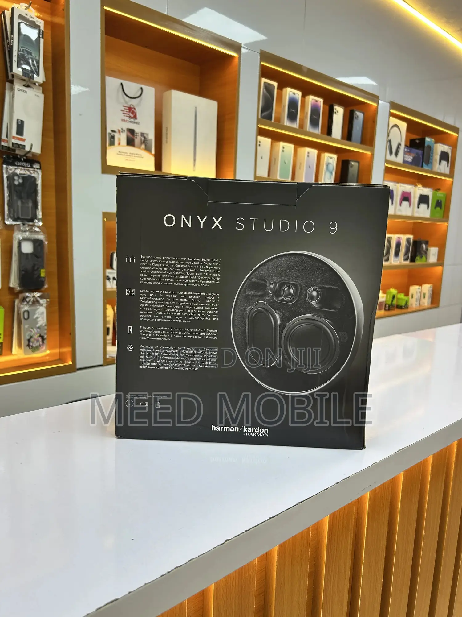 Onyx Studio 9
