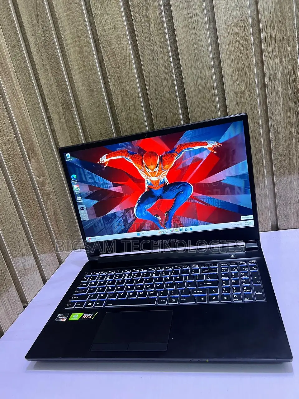 Laptop Gigabyte 16GB Intel Core i7 SSD 512GB