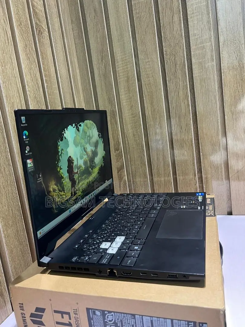 Laptop Asus TUF Dash F15 16GB Intel Core i7 SSD 512GB
