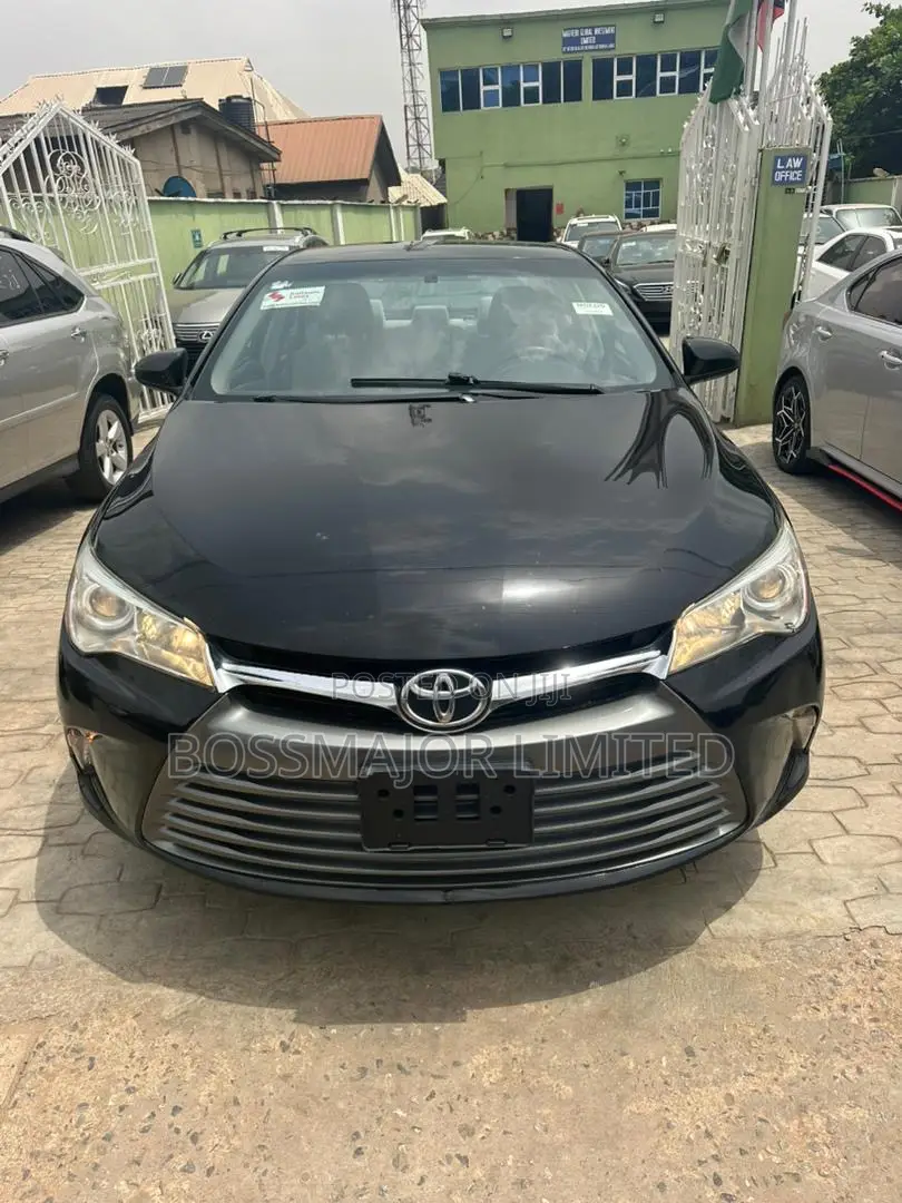 Toyota Camry LE 4dr Sedan (2.5L 4cyl 6A) 2016 Black