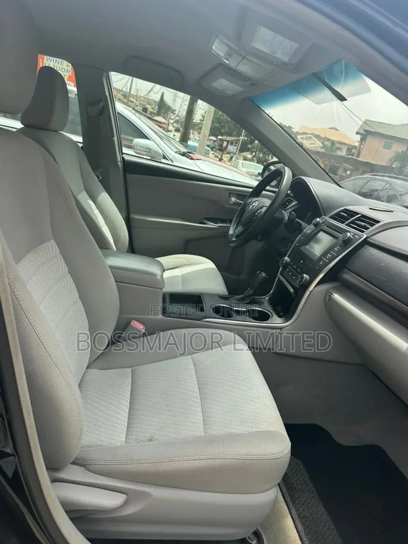 Toyota Camry LE 4dr Sedan (2.5L 4cyl 6A) 2016 Black