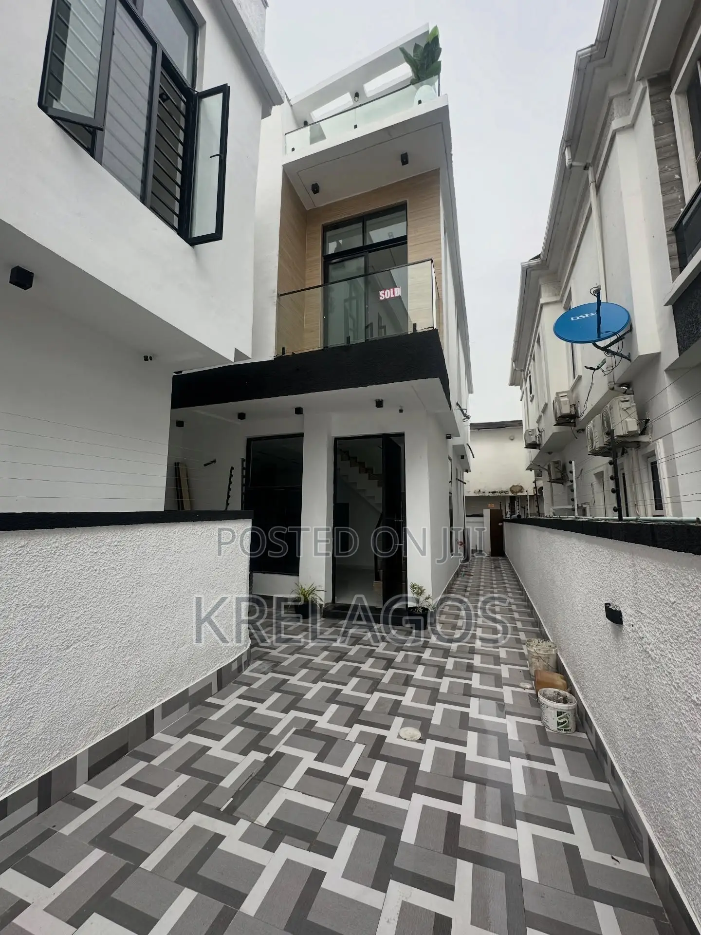 4bdrm Duplex in Orchid, Chevron for rent