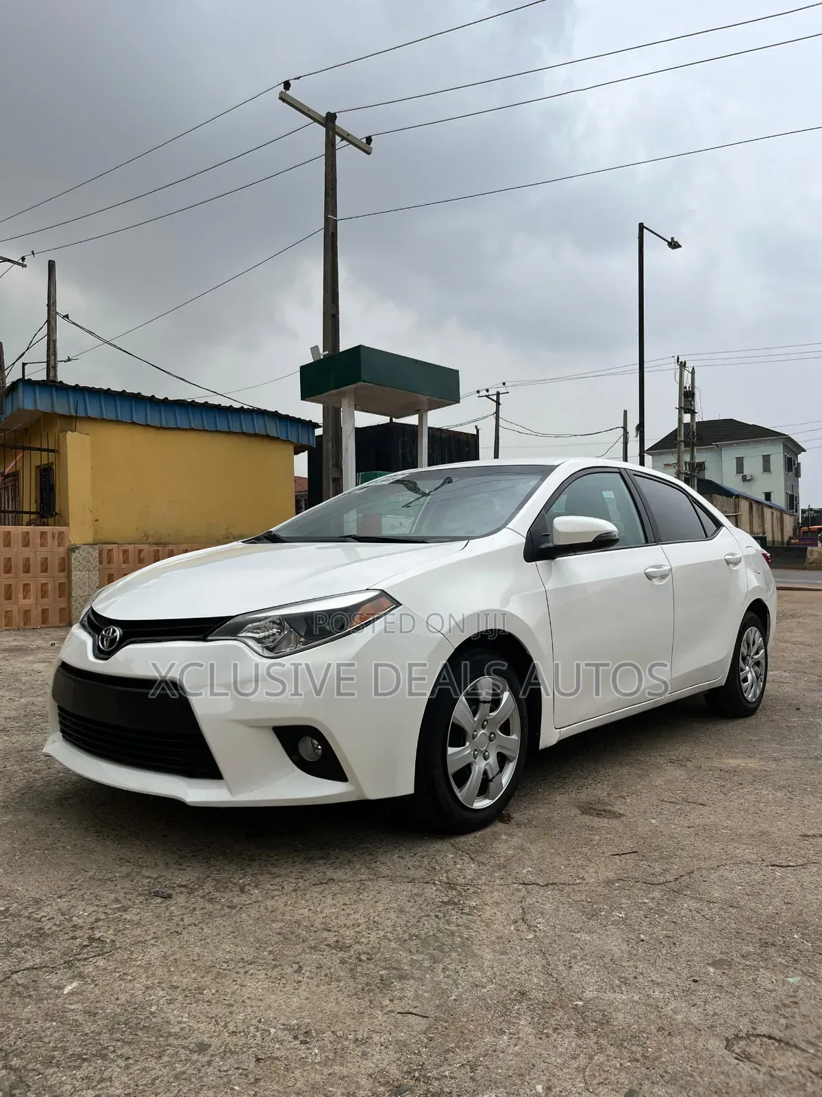 Toyota Corolla L 4dr Sedan (1.8L 4cyl 4A) 2015 White