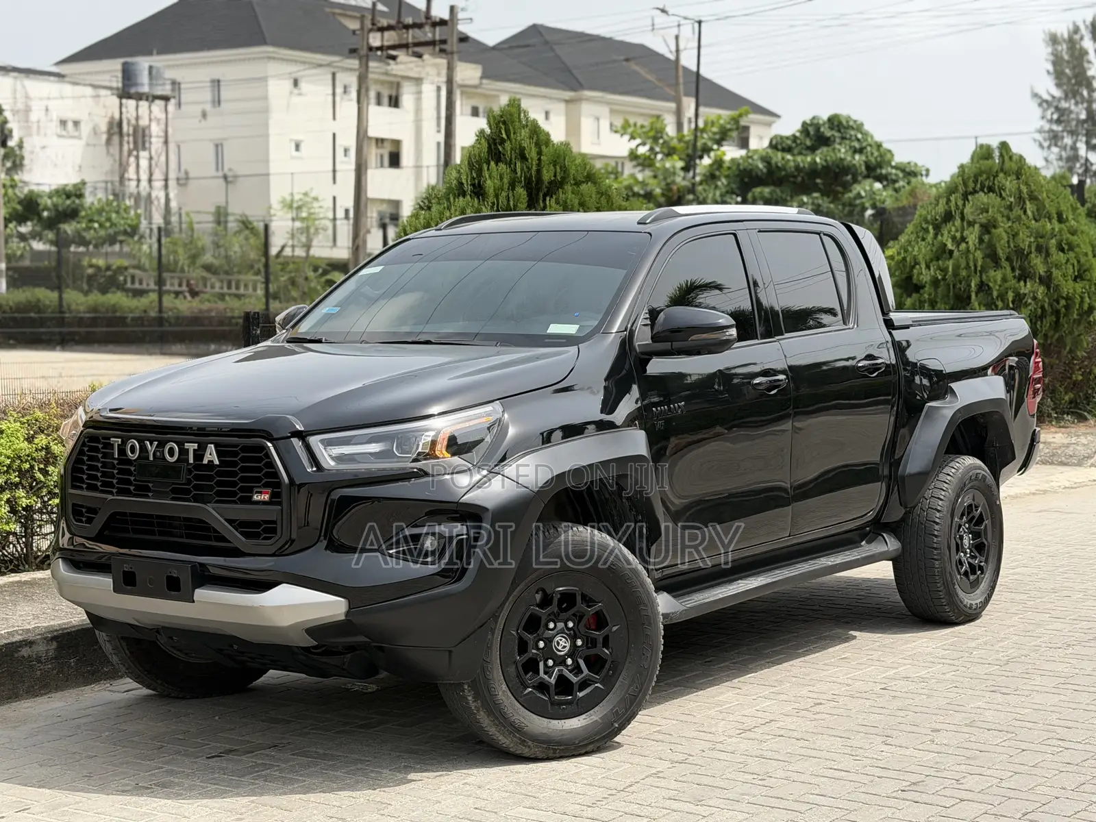 Toyota Hilux 2024 Black