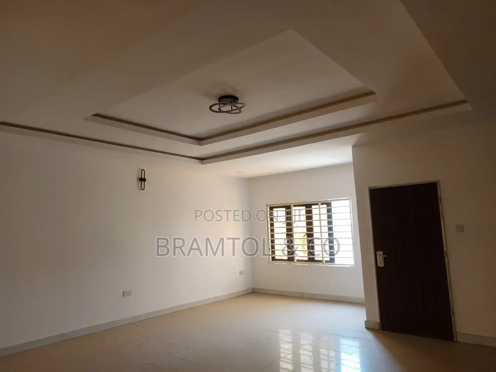 3bdrm Townhouse / Terrace in Apo District for rent