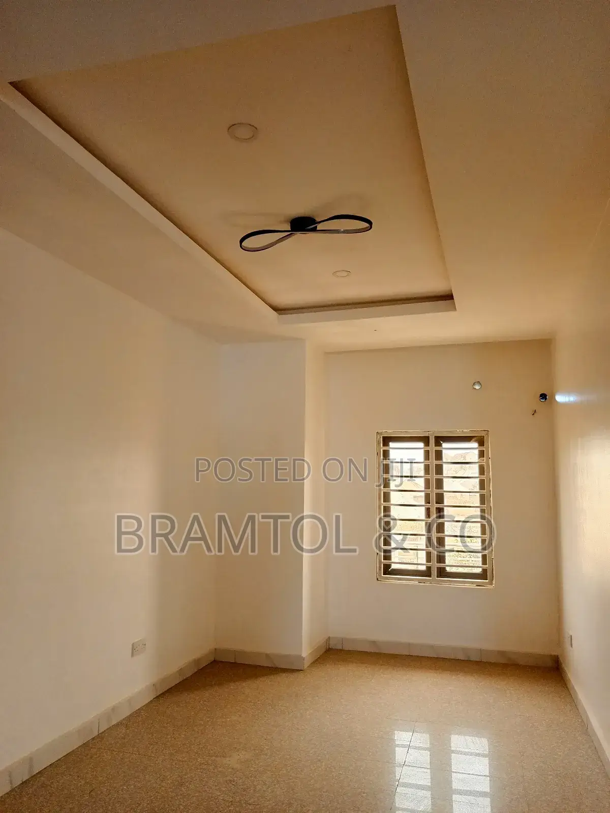 3bdrm Townhouse / Terrace in Apo District for rent