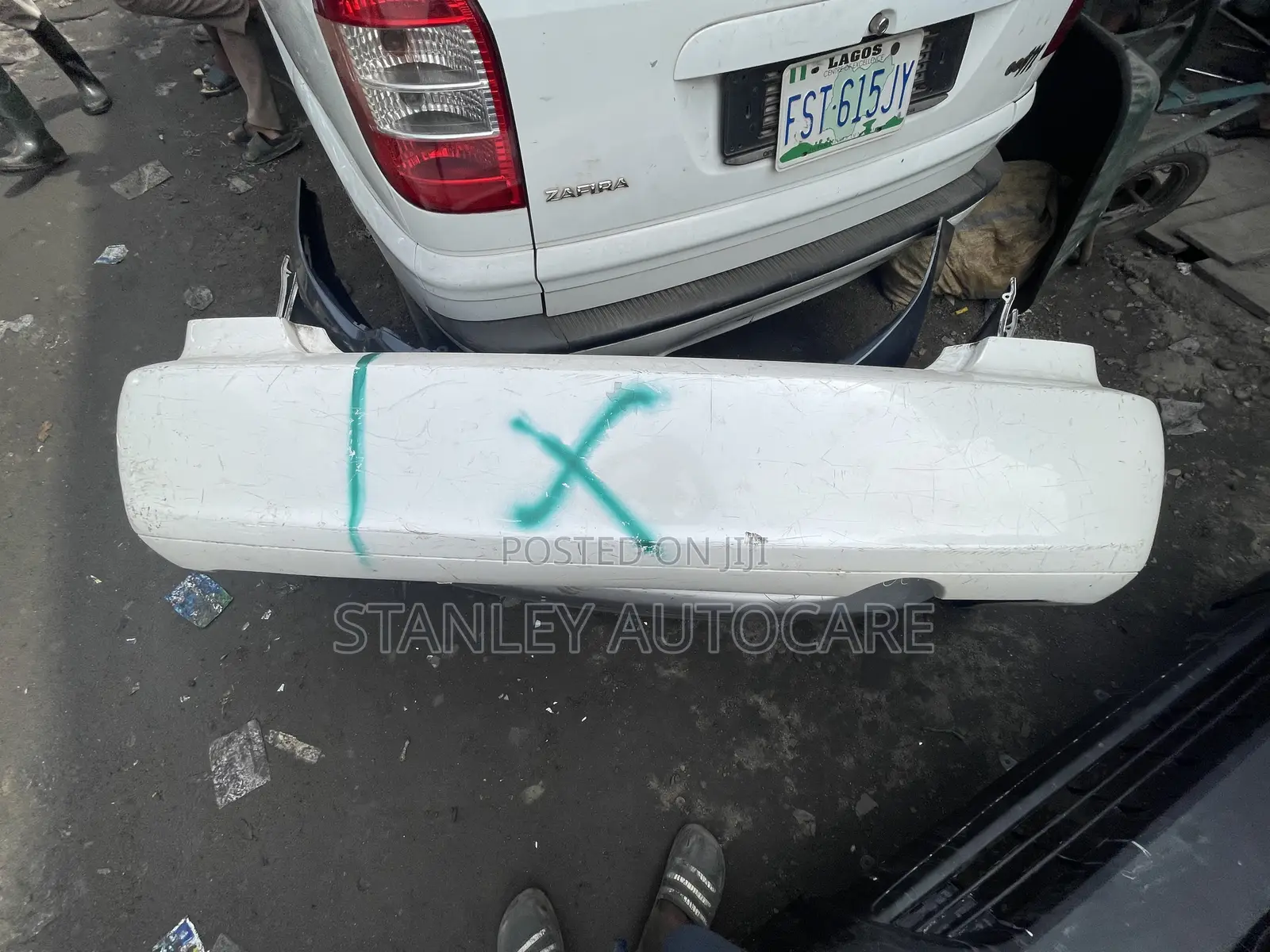 Back Bumper Es 330 2003-2005