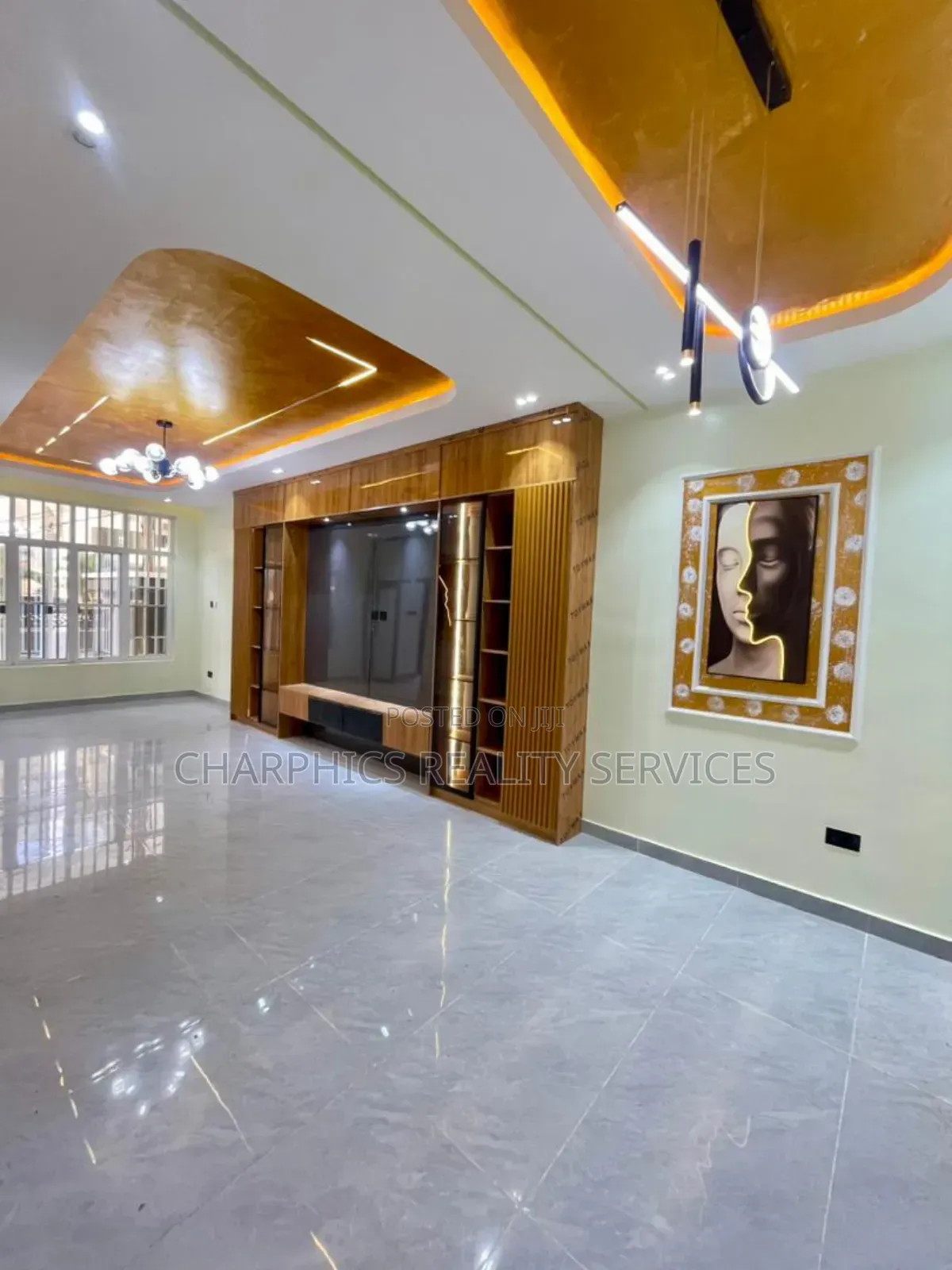 5bdrm Duplex in Osapa london for sale