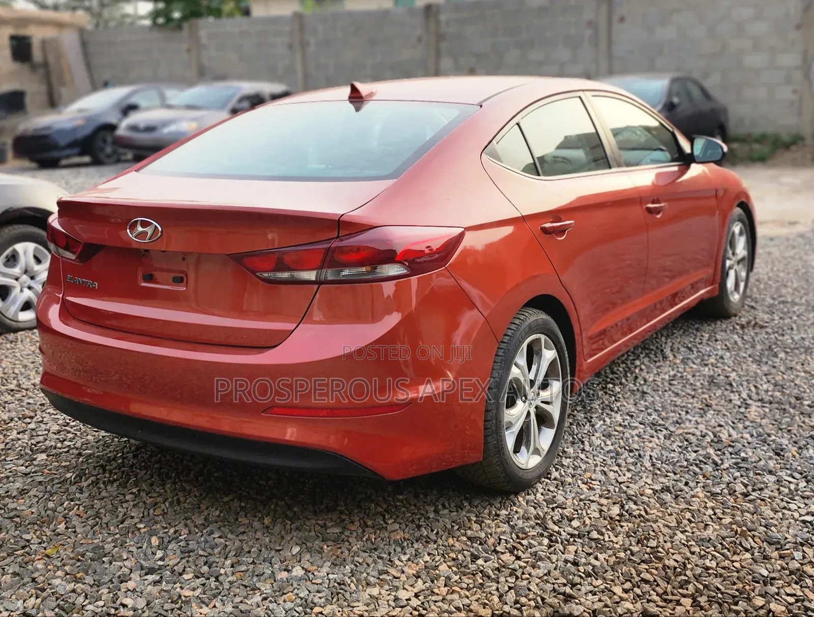 Hyundai Elantra Sport Sedan FWD (2.0L 4cyl 6A) 2016 Orange