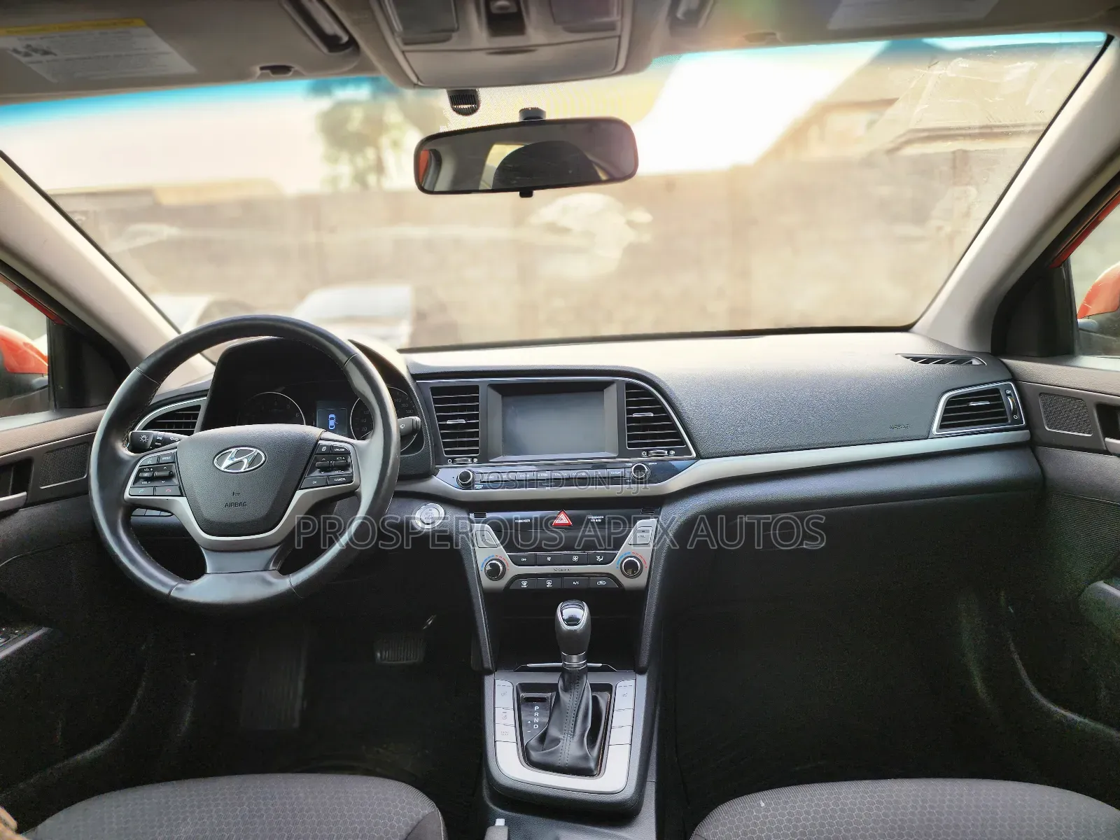 Hyundai Elantra Sport Sedan FWD (2.0L 4cyl 6A) 2016 Orange