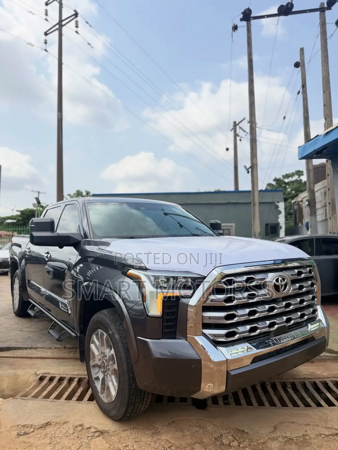 Toyota Tundra 1794 Edition CrewMax 5.5' Bed 2024 Gray