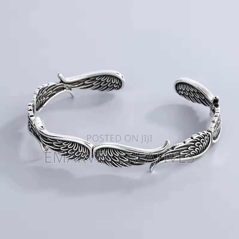 Non Tarnish Angel Wings Bracelets
