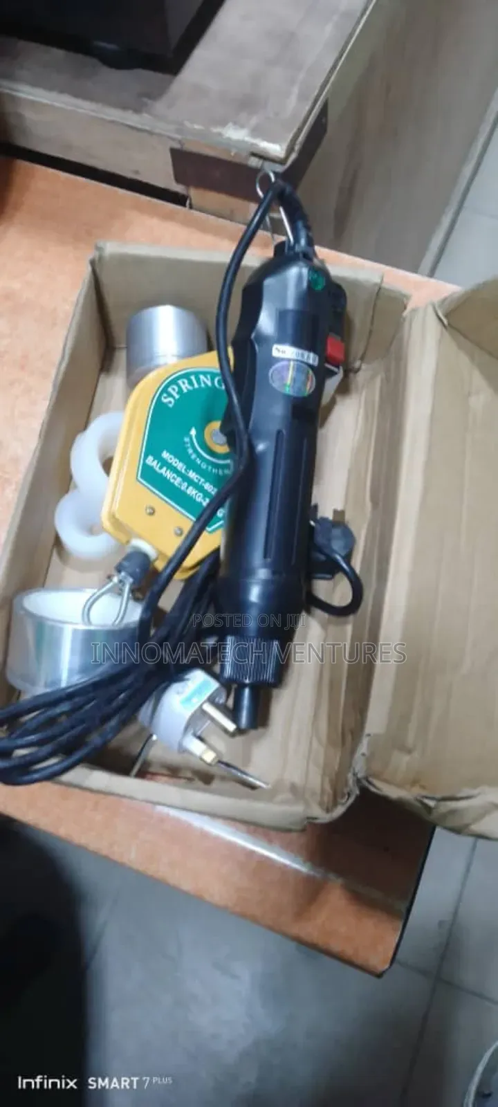 Bottle Capping Machine