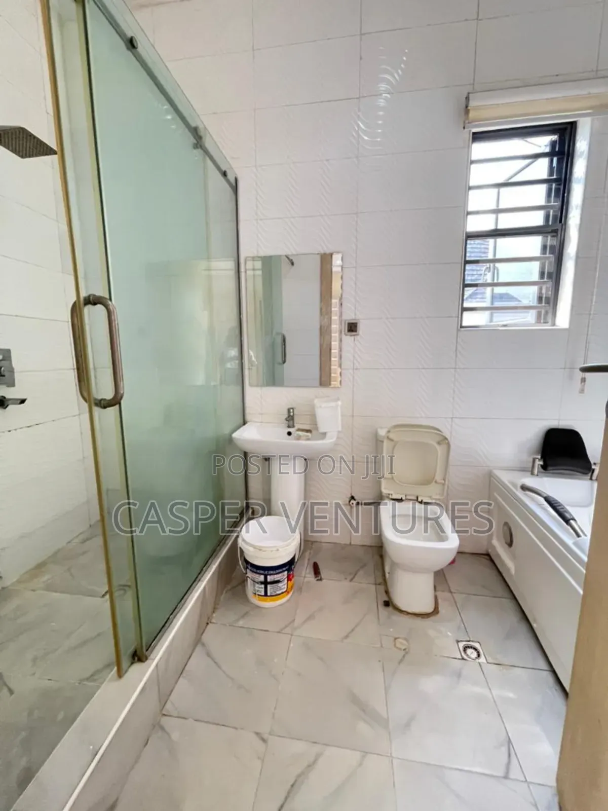 1bdrm Shared Apartment in Ikota Villa for rent