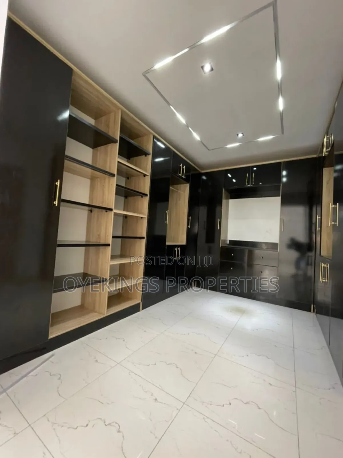 4bdrm Duplex in Akoto, Akala Express for sale