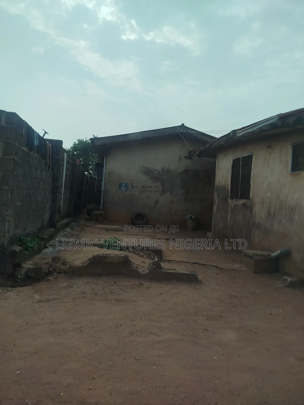 2bdrm Bungalow in Agric Estate, Igando / Ikotun/Igando for sale