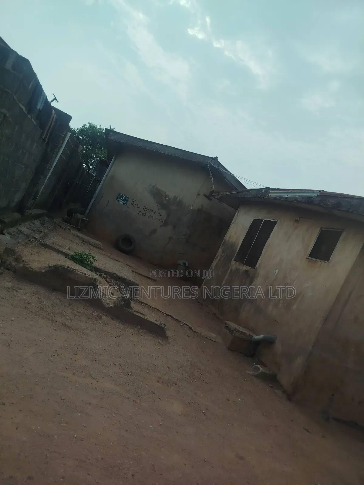 2bdrm Bungalow in Agric Estate, Igando / Ikotun/Igando for sale