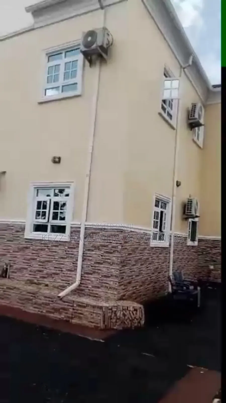 10bdrm Duplex in Umuahia , Abia State for sale