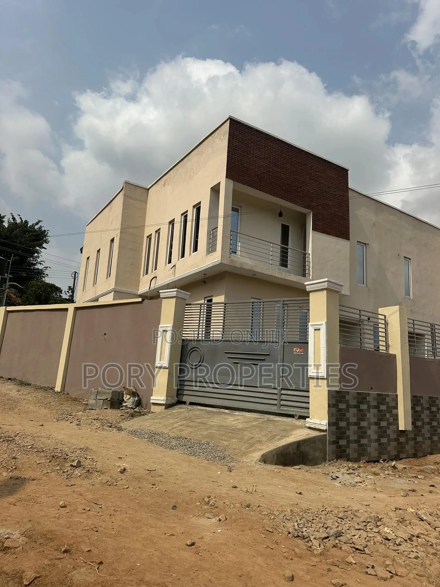 Furnished 4bdrm Duplex in S & T, Jericho for sale