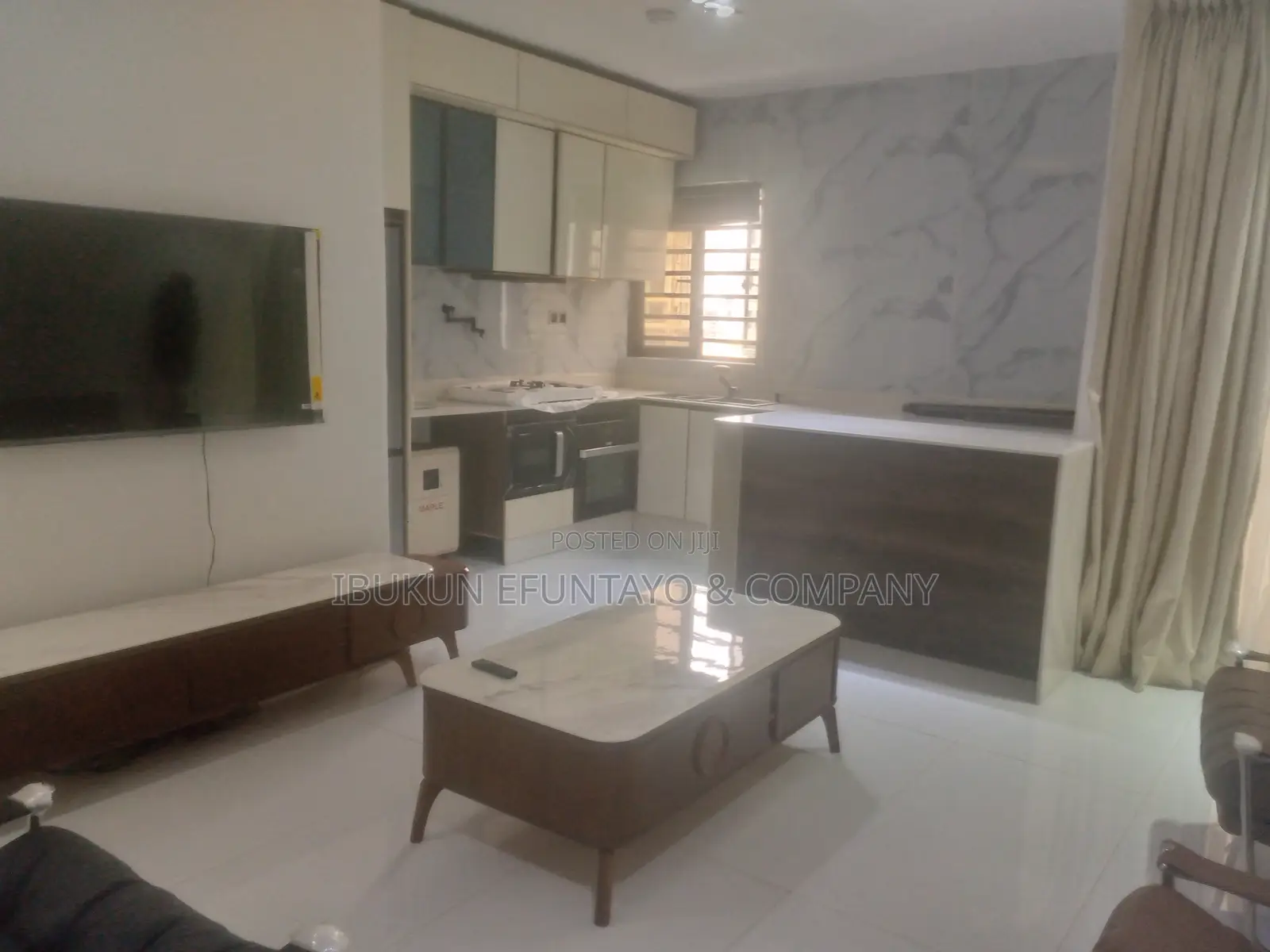 Furnished 2bdrm Apartment in Lekki Phase 1 for sale