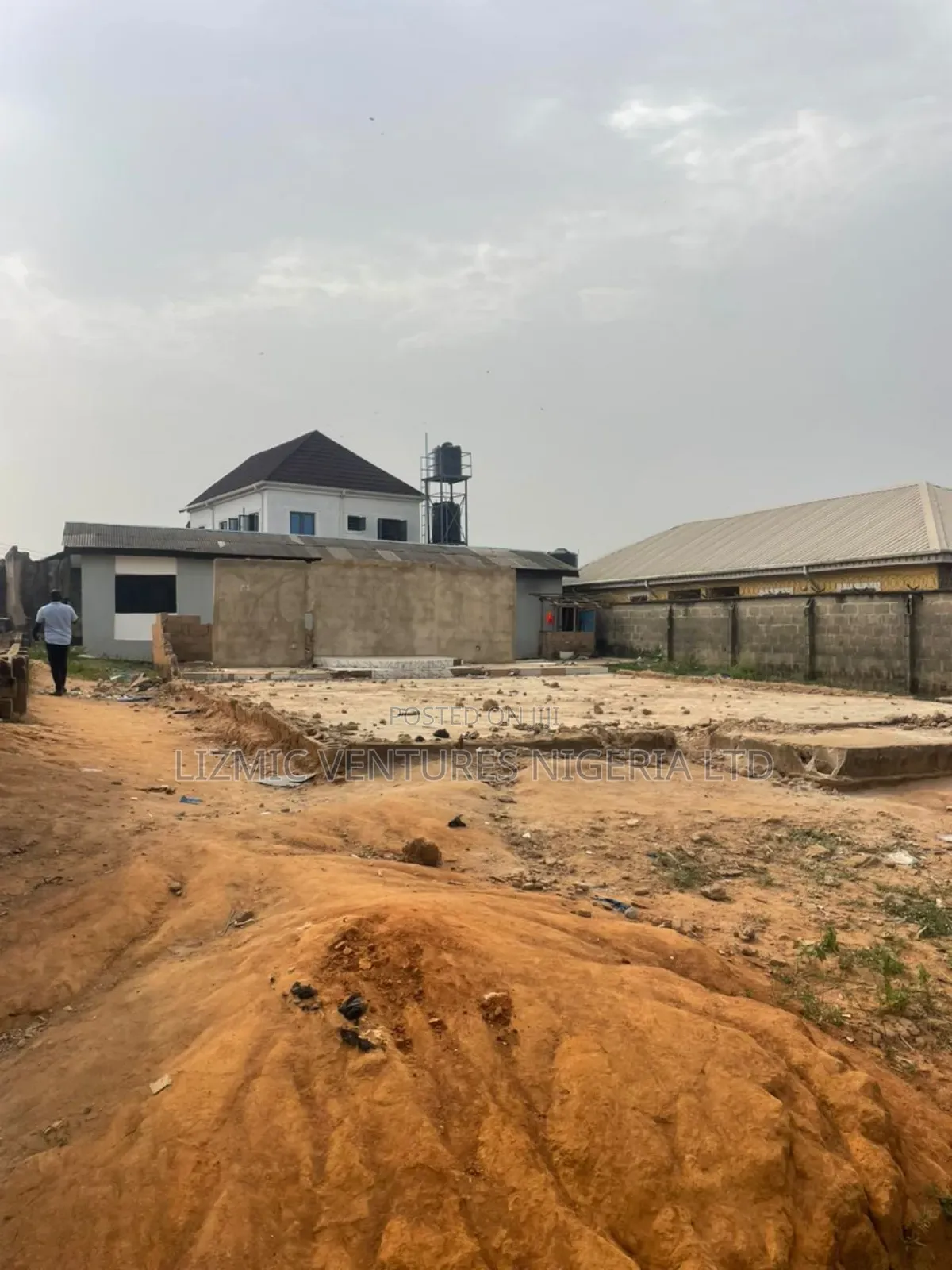 3bdrm Bungalow in Agric Estate, Igando / Ikotun/Igando for sale