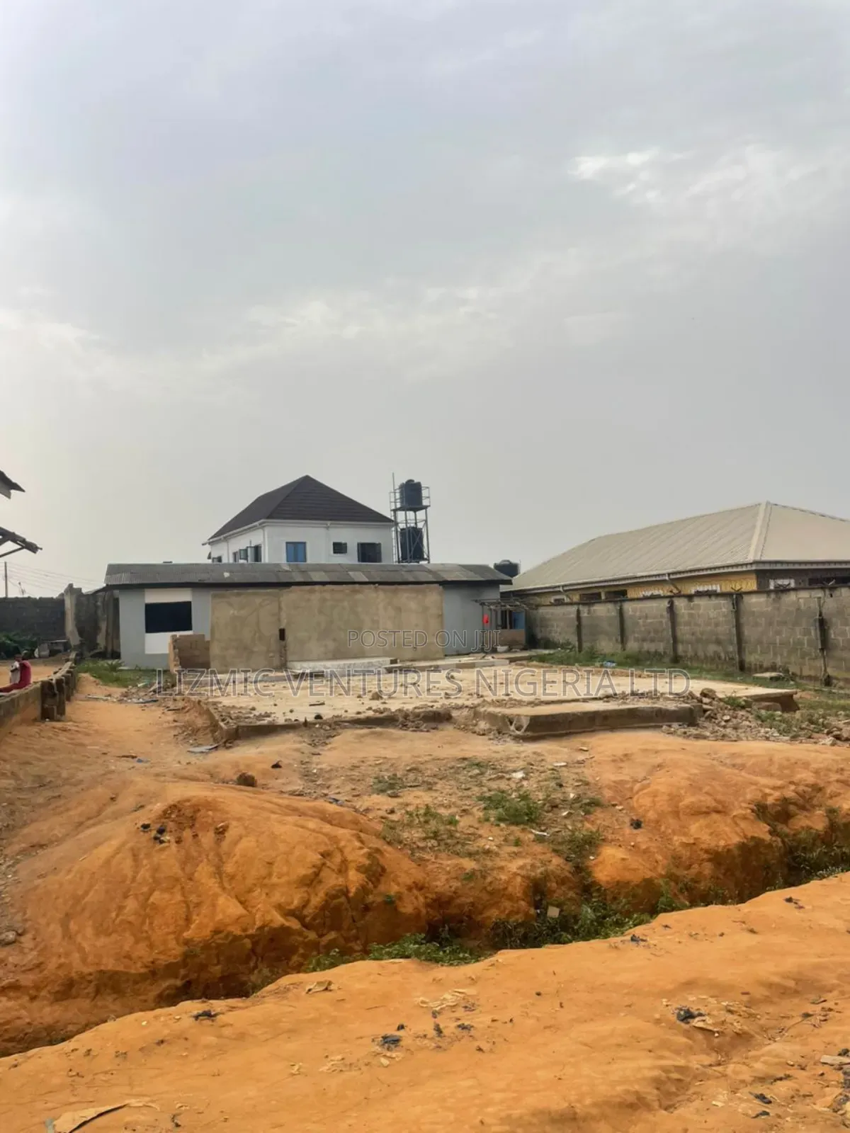 3bdrm Bungalow in Agric Estate, Igando / Ikotun/Igando for sale