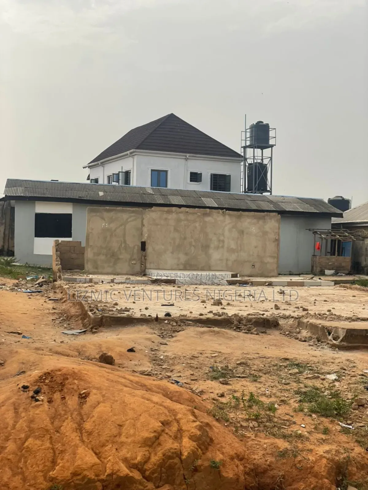 3bdrm Bungalow in Agric Estate, Igando / Ikotun/Igando for sale