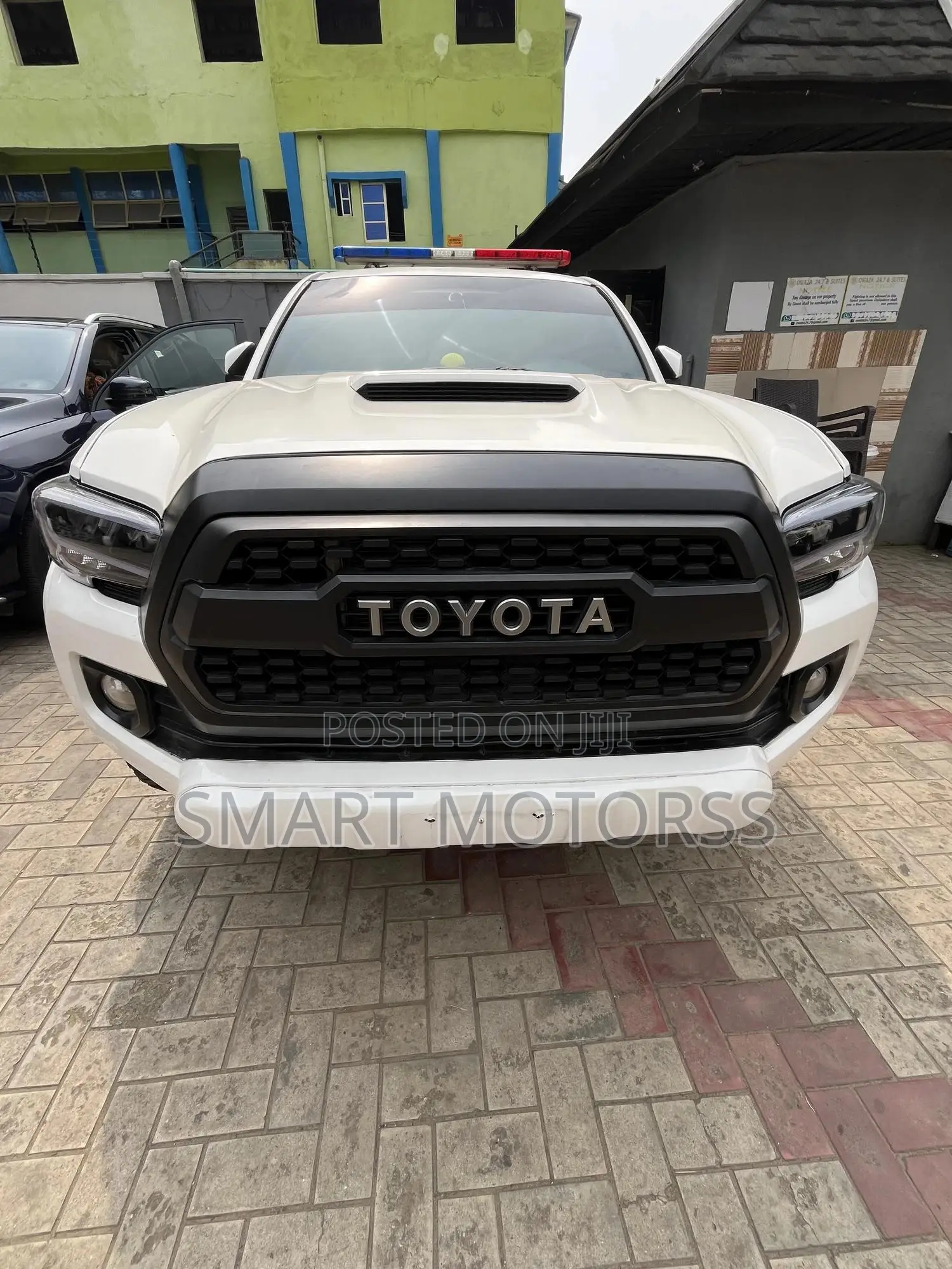 Toyota Tacoma 4dr Double Cab 2016 White