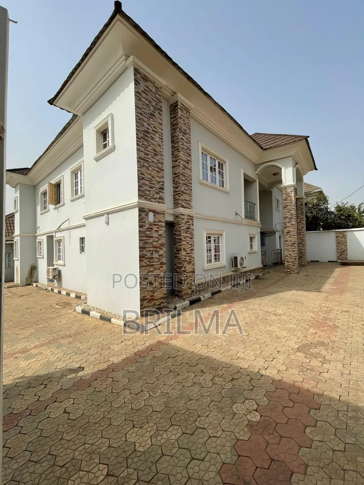 6bdrm Duplex in Zone 6 / Wuse for sale