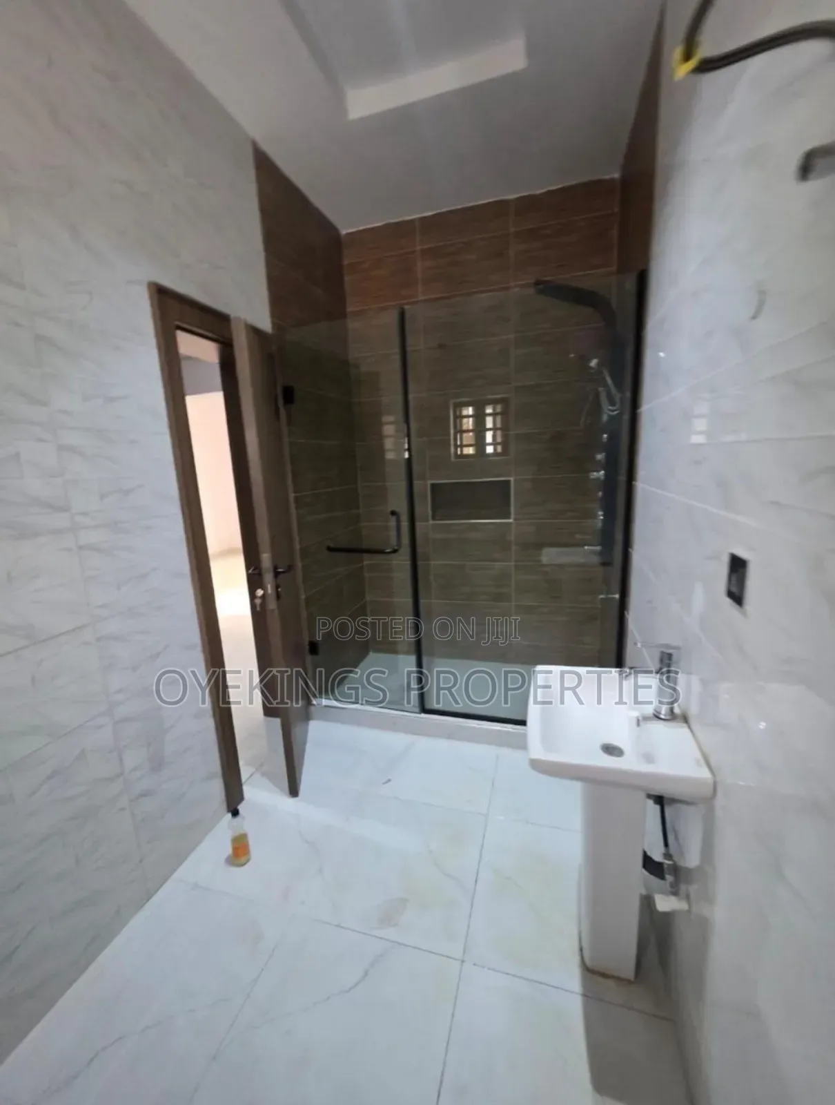 4bdrm Duplex in Carlton Gate Estate, Akobo for sale