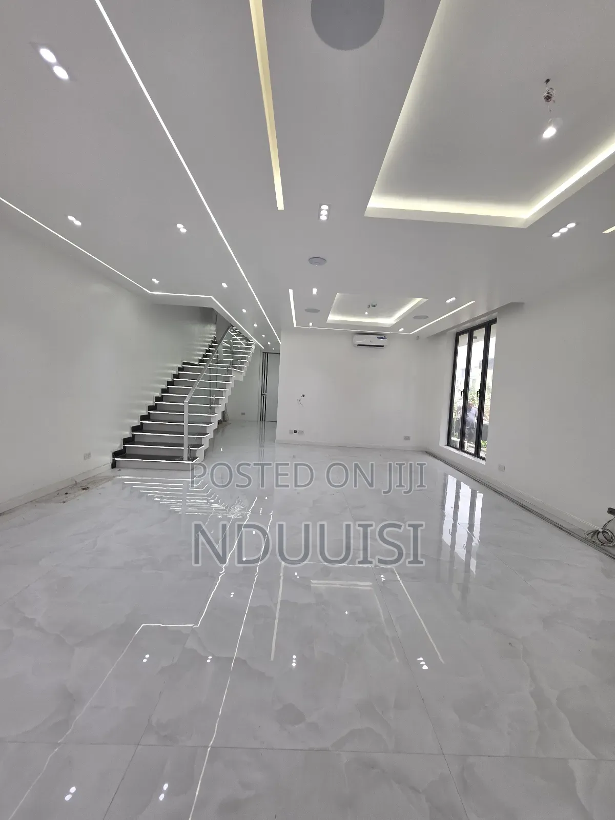 5bdrm Duplex in Cowrie Creek Estate, Lekki Phase 1 for sale