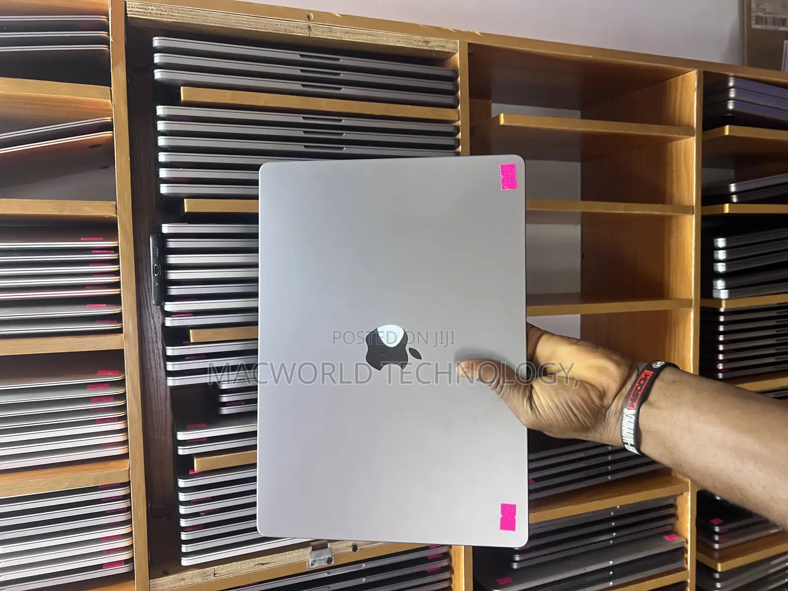 Laptop Apple MacBook Pro 2021 M1 16GB Apple M1 SSD 512GB