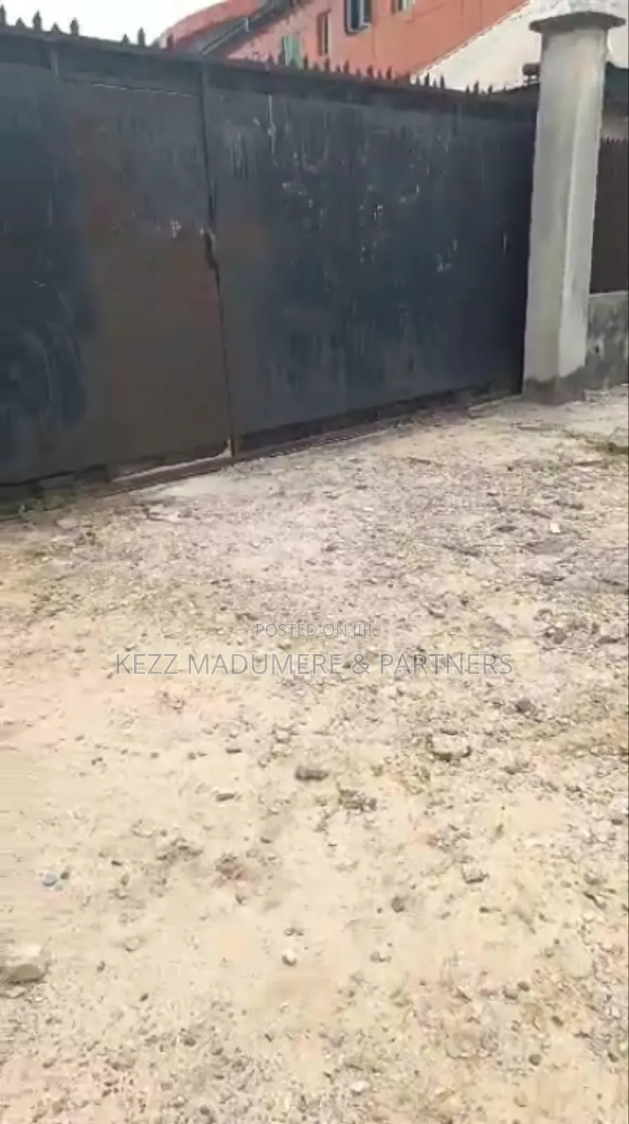 For Sale : 3 1⁄2 Plots on the Major Dr Peter Odili Rd, Ph
