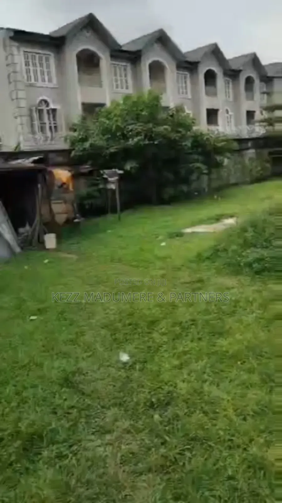For Sale : 3 1⁄2 Plots on the Major Dr Peter Odili Rd, Ph