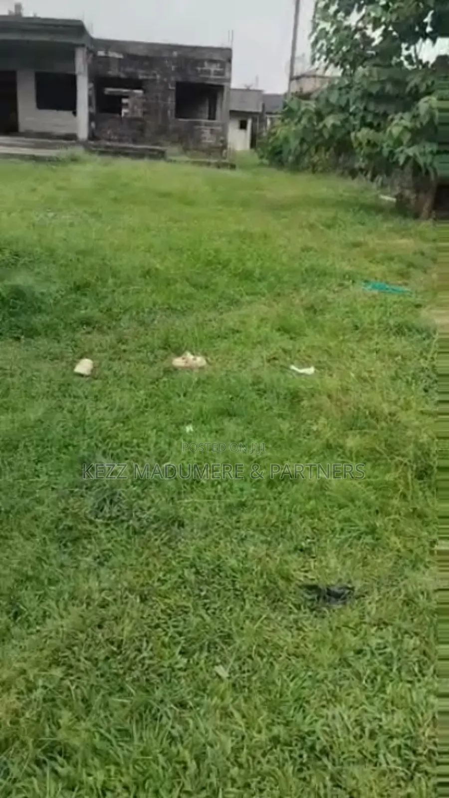 For Sale : 3 1⁄2 Plots on the Major Dr Peter Odili Rd, Ph