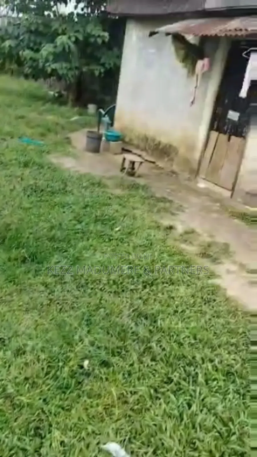 For Sale : 3 1⁄2 Plots on the Major Dr Peter Odili Rd, Ph