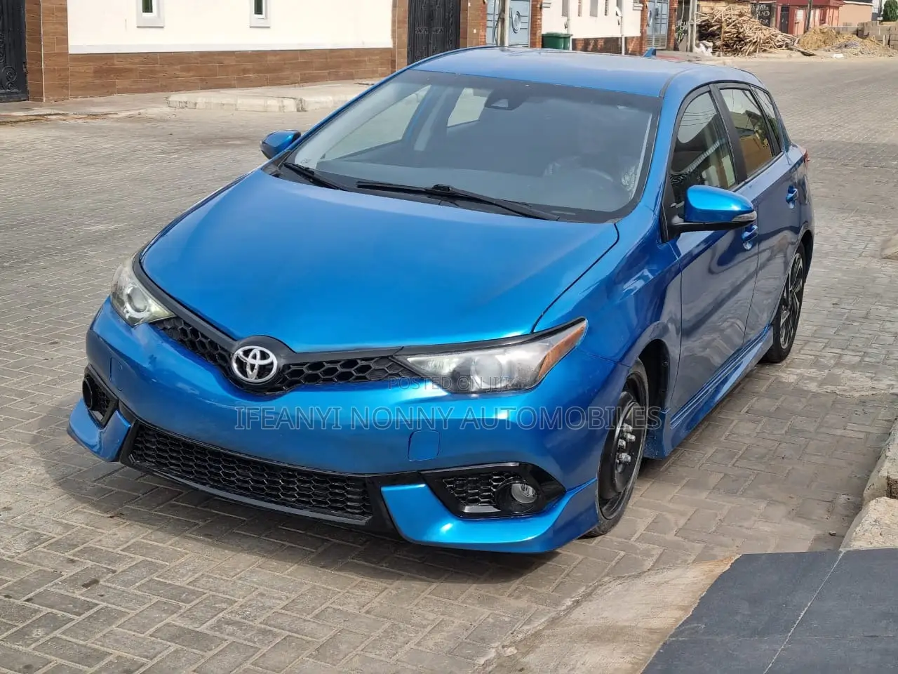 Toyota Corolla XSE 4dr Sedan (1.8L 4cyl CVT) 2017 Blue