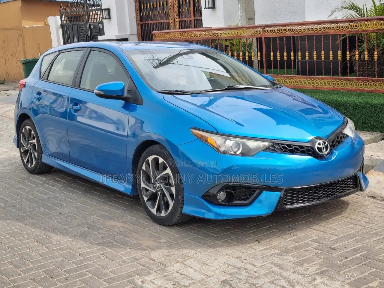 Toyota Corolla XSE 4dr Sedan (1.8L 4cyl CVT) 2017 Blue