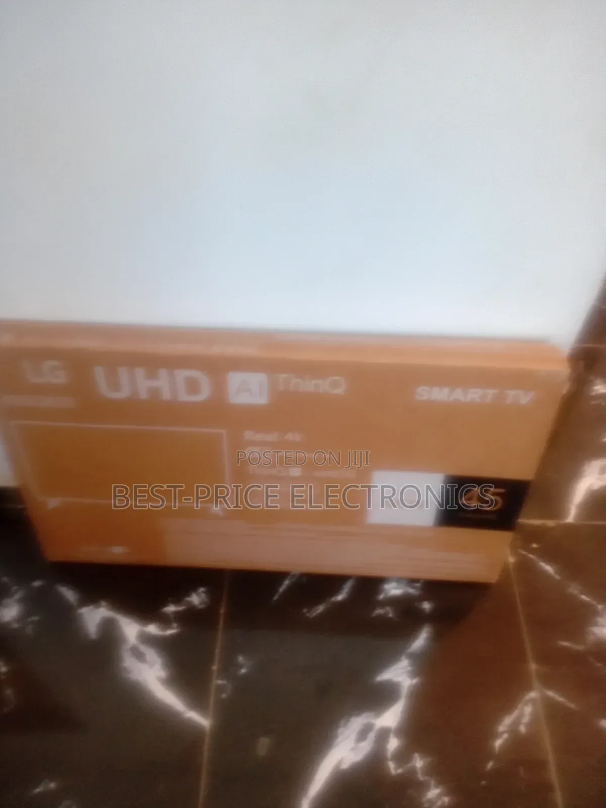 45 Inches Tv With Vibrant Colours