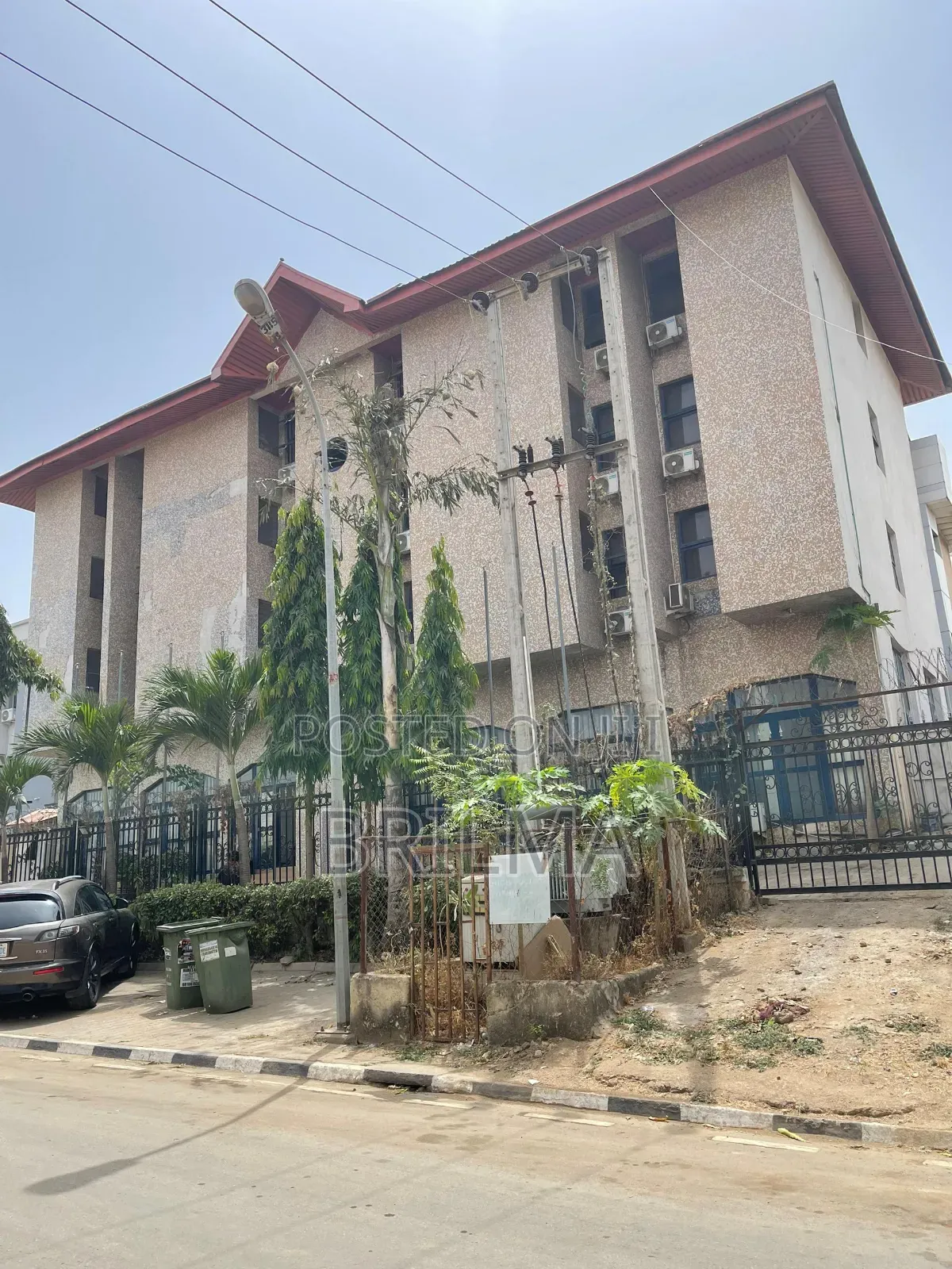 Hotel in Wuse for Sale