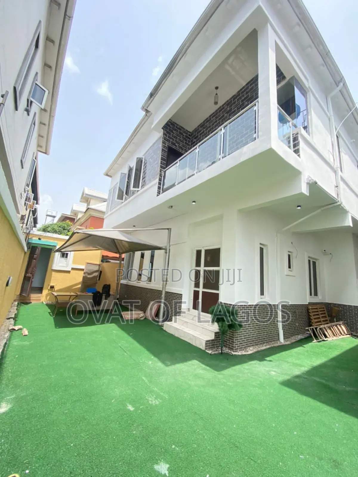 5bdrm Duplex in Chevron for rent