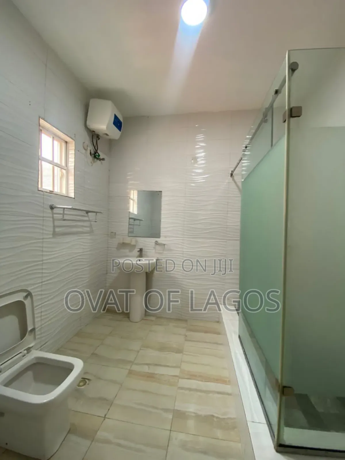 5bdrm Duplex in Chevron for rent