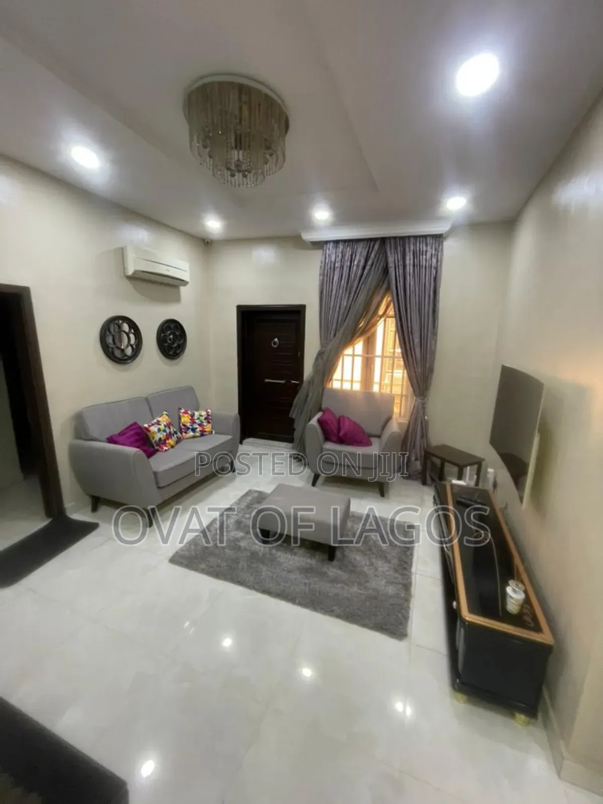 4bdrm Duplex in Chevron for rent