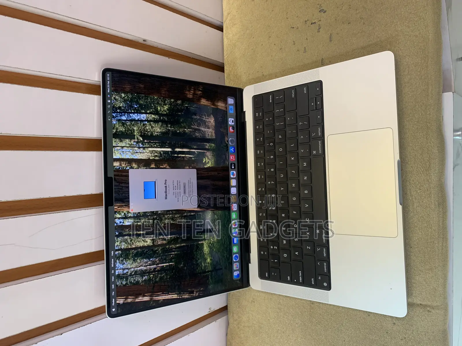 Laptop Apple MacBook Pro 2021 M1 16GB Apple M1 Pro SSD 512GB